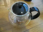 BODUM Assam Round Teapot 34 oz 4 Cup Press Filter Clear Infuser w/ Black