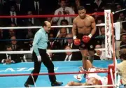 Mike Tyson Knocks Out Larry Holmes OLD BOXING PHOTO