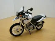 BMW F650GS DAKAR blanche 1/18