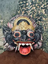 在飛比找Yahoo!奇摩拍賣優惠-印尼巴厘島木雕面具，印尼原產木雕面具，大尺寸，手工雕刻，一木