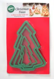Wilton Christmas Trees 4 Piece Cookie Cutter Set on Card New