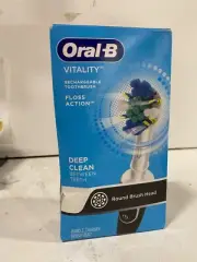 Oral-B Vitality Rechargeable Toothbrush Black/White 2 Min Timer NEW
