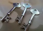 2 Skeleton Key Pendants Stamping Blanks Antiqued Silver 64mm Large Steampunk
