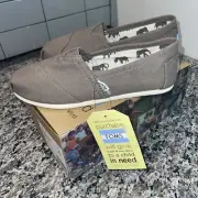 TOMS Women's Classics Ash Canvas Size 6.5 US 001001B07-Grey Brown