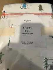 West Elm Kids Snow Day Sheet Set Christmas Sheet Set twin / Xl Twin New