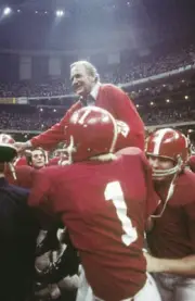 Coach Of The Alabama Crimson Tide Bear Bryant 1980 NFL Photo 1