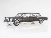 Sunstar Mercedes Benz 600 Pullman Black with Openings1:18 Rare Find!*Nice!