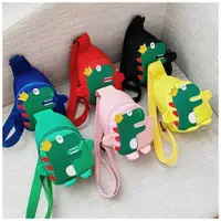 在飛比找ETMall東森購物網優惠-韓版兒童小腰包恐龍斜挎包男童女童潮包可愛背包時尚胸包寶寶包包