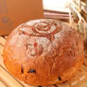 【分享烘焙】酒釀桂圓麵包禮盒1入(900g±5%/入)(一種具有獨特風味和口感的特色麵包)