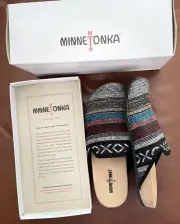 NEW!! MINNETONKA Indoor Outdoor Slip-on Mule Slippers Shoes Clogs COMFORT 10 NWT