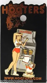HOOTERS GIRL STAFF W/HOOTIE HOT GREASY FRY/FRYING/FRYER COOK LAPEL PIN