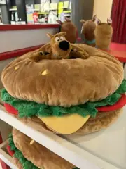 Universal Studios Florida Scooby Doo In Burger Plush