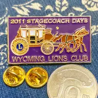 在飛比找蝦皮購物優惠-🇺🇸 美國 2011 懷俄明獅子會 馬車日 紀念徽章 獅子會