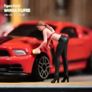 Resin 1/18 1/24 1/43 1/64 1/87 Car Cleaning Girl Scene Prop Miniature Figure Toy