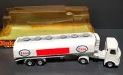 Dinky Toys 945 - A.E.C Fuel Tanker ESSO Articulated Lorry New