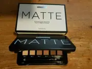Nutrimetics ' PROFESSIONAL MATTE Eyeshadow Palette ' Brand New RRP $45.