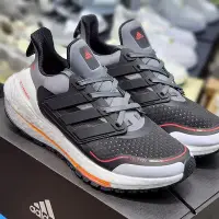 在飛比找Yahoo!奇摩拍賣優惠-Adidas UltraBoost 21 黑白爆米花襪套式針