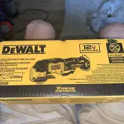 DeWALT DCS353B 12V XTREME MAX Brushless Cordless Oscillation Tool- Bare Tool