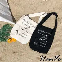 在飛比找momo購物網優惠-【HanVo】現貨 學院小物塗鴉帆布包(韓國百搭實用大容量包