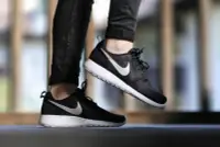 在飛比找Yahoo奇摩拍賣-7-11運費0元優惠優惠-南 ◇現 NIKE ROSHERUN ROSHE RUN 黑