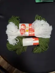 3 Skeins Magic Carpet Rug Yarn 140 yds Vintage Lt Avocado Green 1 White Acrylic