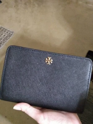 Tory Burch Black Leather Wallet/Wristlet.new