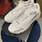 Size 10.5 - Under Armour HOVR Infinite 4 White & Silver BRAND NEW