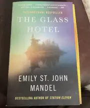 THE GLASS HOTEL EMILY ST JOHN MANDEL ISBN 978-0-525-56294-8 PAPERBACK NEW