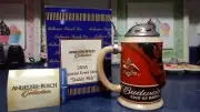 2005 BUDWEISER CONVENTION BEER STEIN STABLE PALS ARTIST SIGNED MIB AWESOME