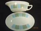 STUNNING PYREX WHITE GLASS J & J ENGLAND BLUE MATCHMAKER GRAVY JUG & BASE RARE