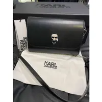 在飛比找蝦皮購物優惠-KARL LAGERFELD 卡爾拉格斐 肩帶可拆 手拿包 