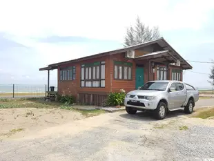 佩邁蘇瑞的3臥室獨棟住宅 - 80平方公尺/1間專用衛浴Sekepeng Penarek Homestay