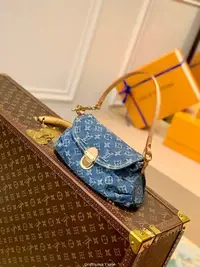 在飛比找Yahoo!奇摩拍賣優惠-二手Louis Vuitton LV 牛仔帆布 中古小挎包 