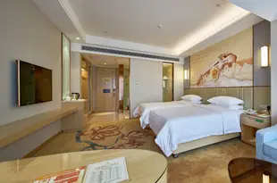 維也納國際酒店(玉林中鼎公園假日店)Vienna International Hotel (Yulin Zhongding Park Holiday)