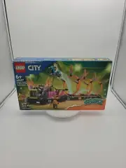 Lego City: Stunt Truck & Ring of Fire Challenge (60357) Stunt Flywheel Pull Back