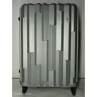 在飛比找蝦皮購物優惠-德國stratic硬殼行李箱28吋