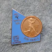 GILT 2000 OLYMPIC SPORTS BADGE - SOFTBALL