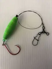 Surf Shark Fishing Rig 8/0 Red Circle Hook With Green Float