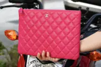 在飛比找Yahoo!奇摩拍賣優惠-Chanel A82045 iPad case 鐳射洞洞紋格