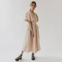 在飛比找Yahoo!奇摩拍賣優惠-2023女裝夏季新品V領短袖系帶連衣裙法式通勤純色長裙短袖洋