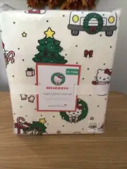 Pottery Barn Kids Hello Kitty Christmas Flannel Twin Sheet Set