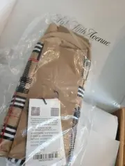 New Burberry Men’s Signature Logo- New with Tags. Large. Authentic