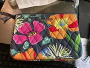 Vera Bradley MAKE UP CASE 8 LENTH 6 HIGH in Jazzy Blooms NWOT