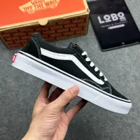 在飛比找蝦皮購物優惠-Vans Oldskool 黑色運動鞋(Vans 黑白)1: