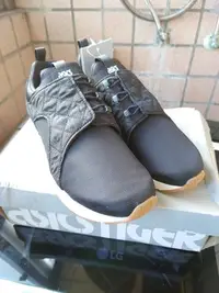 在飛比找Yahoo!奇摩拍賣優惠-ASICSTIGER GEL-LYTE V SANZE 黑與