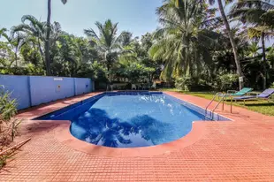 ROSSIO' Pool + Garden, Steps from Beach