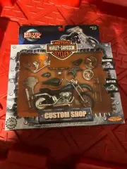 Metal Maxx 2001 Harley Davidson Custom Shop FXST Softail Standard 1:20 Die-Cast