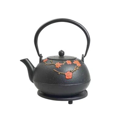 "Hama" Cast Iron 34 Fl. Oz. Black/Red with Trivet