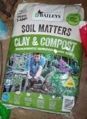 baileys soil matters clay & compost rock minerals 25L soil conditioner