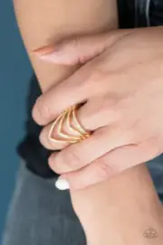 Paparazzi: The Main Point - Gold Ring